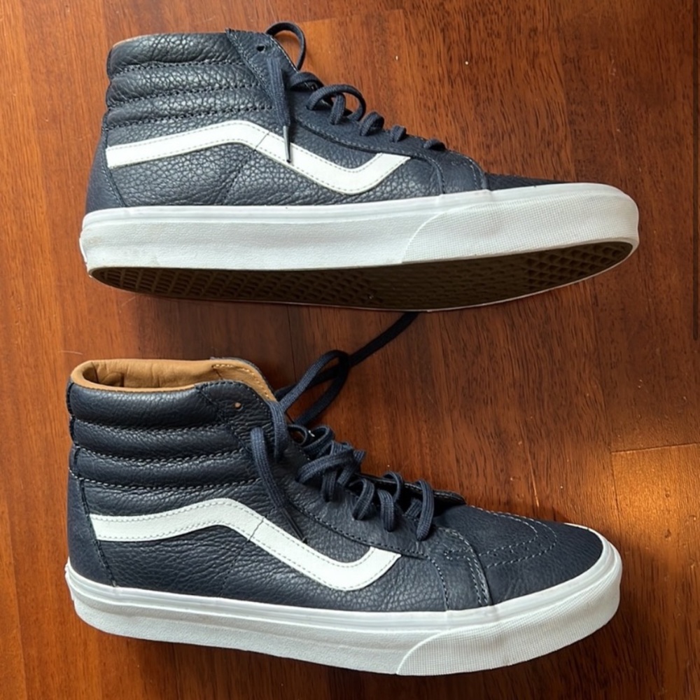 Vans Gently Used Men’s Navy Blue & White High-Top Sk8 Sneakers Size 10.5